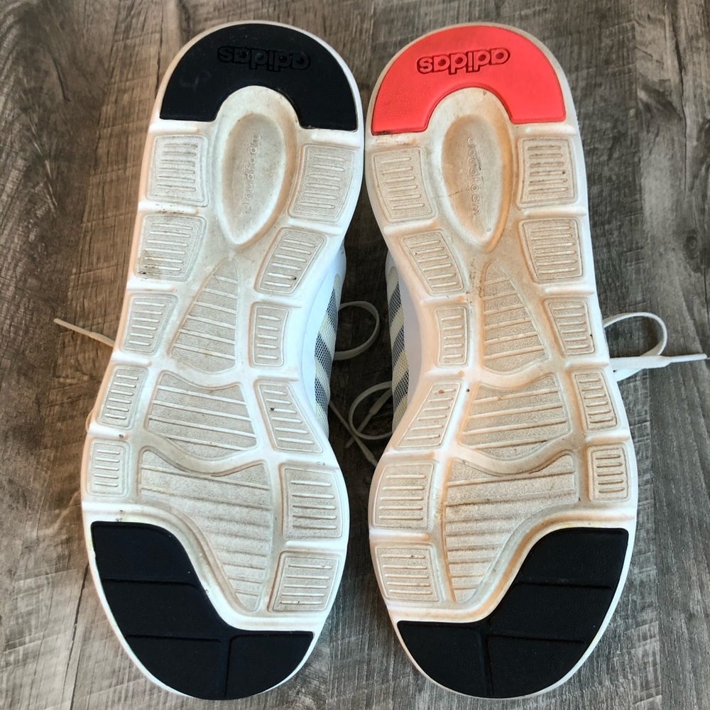 Adidas Cloudfoam Off White Sneakers, size 9.5 US - Picture 7 of 8